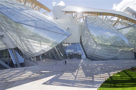 fondation louis vuitton pour la création|Louis Vuitton exhibitions paris.